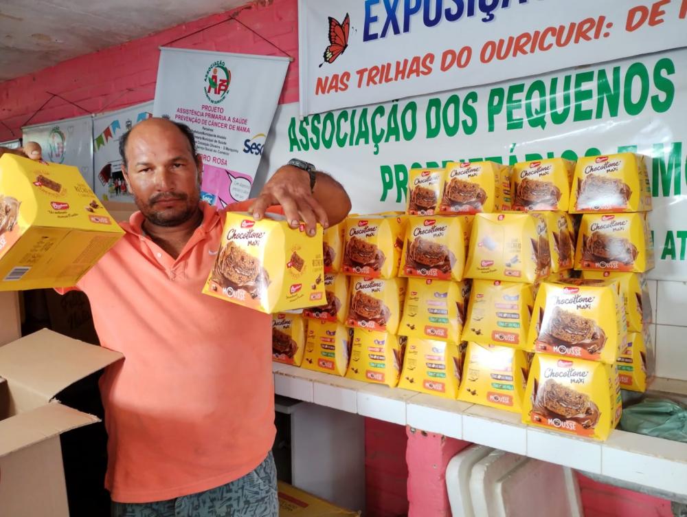 AP3 realiza ação social com a distribuição de panetones para associados e moradores do Distrito Ouricuri 