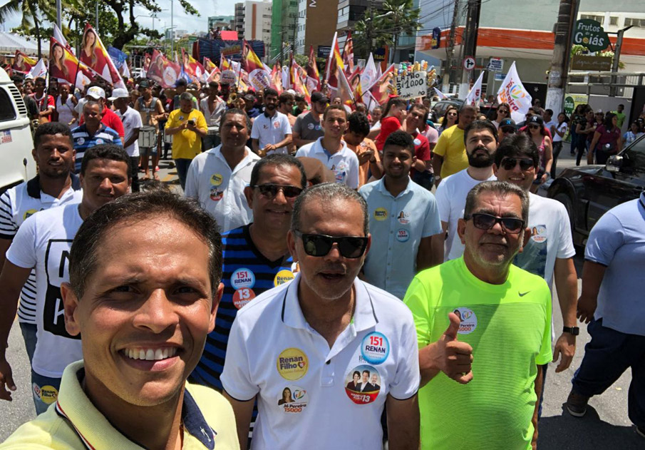 Caminha foi realizada na manhã e tarde deste domingo (30).