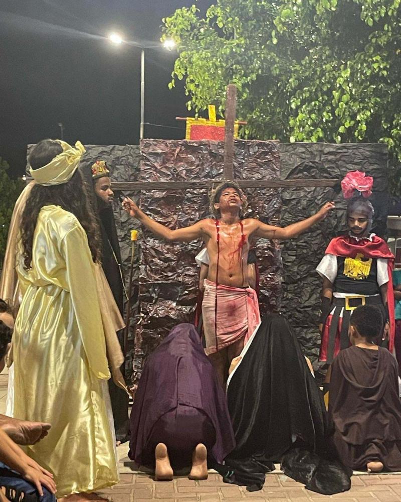 Com o espetáculo Via Dolorosa, crianças e adolescentes do SCFV de Atalaia encenam a Paixão de Cristo. 