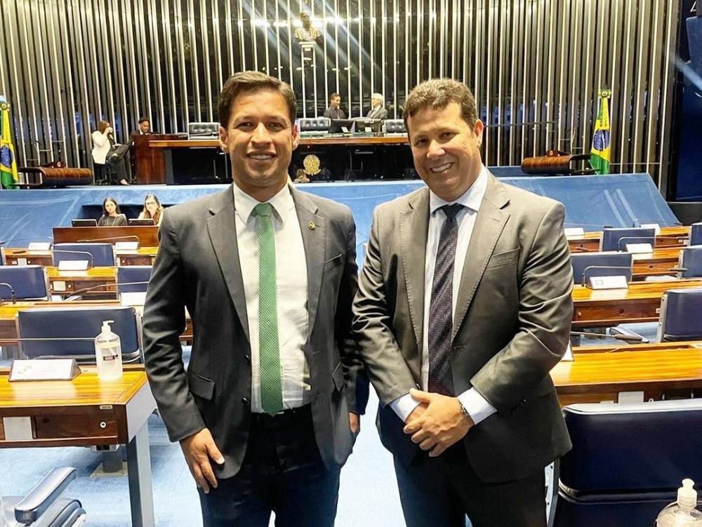 Senador Rodrigo Cunha e vereador Anderson Medeiros.