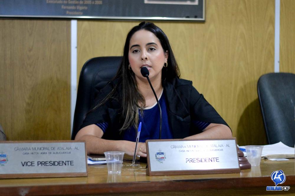 Vereadora Lays Melo (PSC), presidente em exercício.