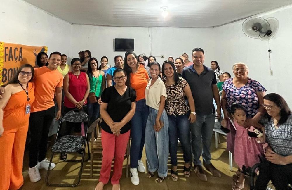 Ação alusiva a campanha Maio Laranja.