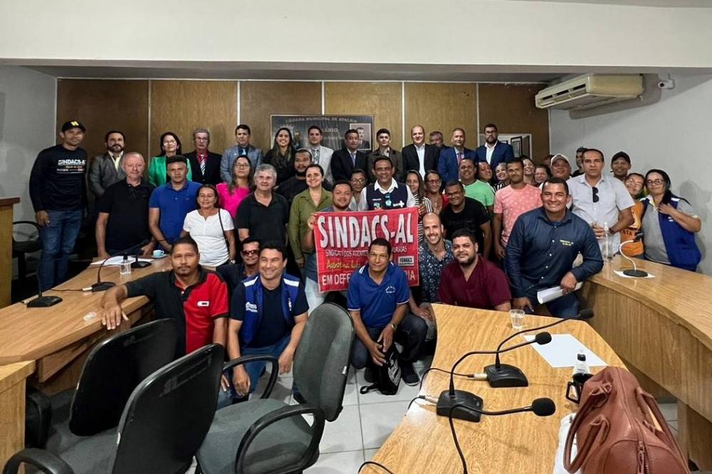 Câmara de Atalaia aprova projeto de lei que institui novo plano de cargos e carreira aos servidores da Saúde e garante reajuste a classe.