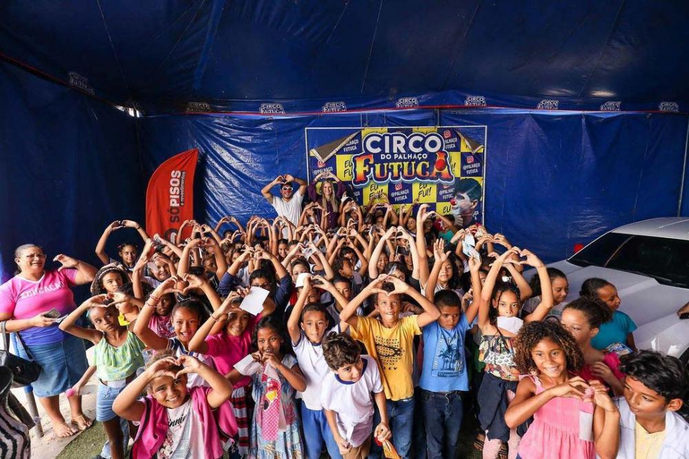 Através desta ação, muitas crianças tiveram a oportunidade de ver pela primeira vez um espetáculo circense.