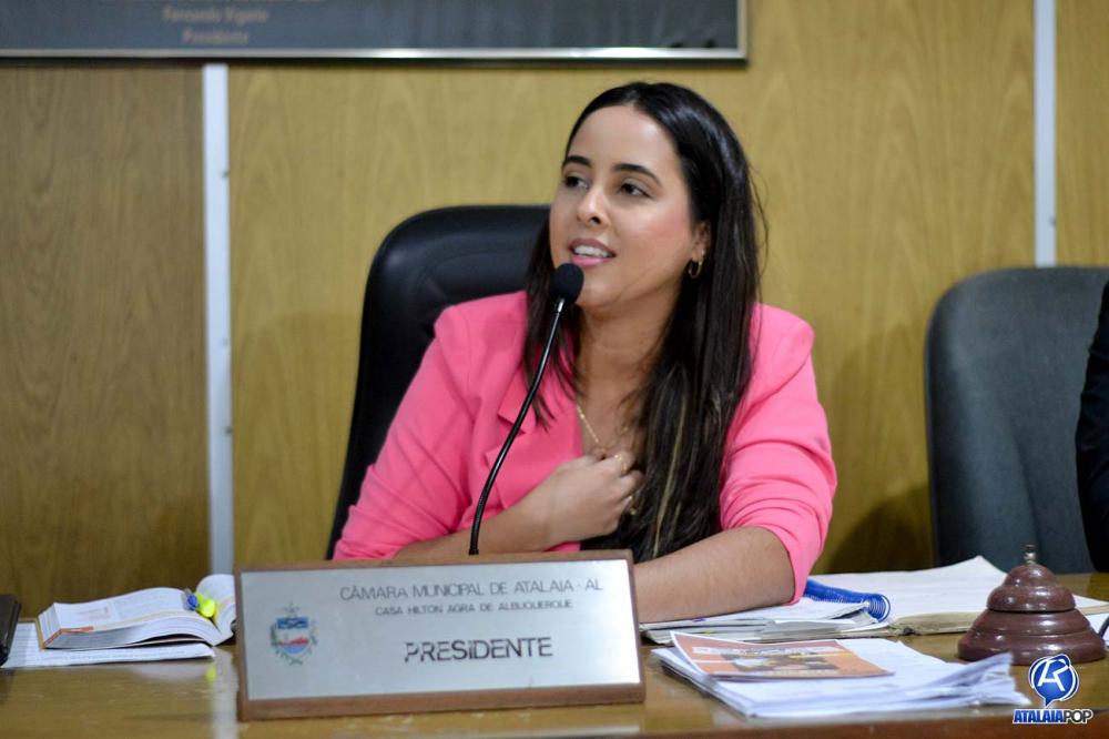 Vereadora Lays Melo (PSC), presidente em exercício.