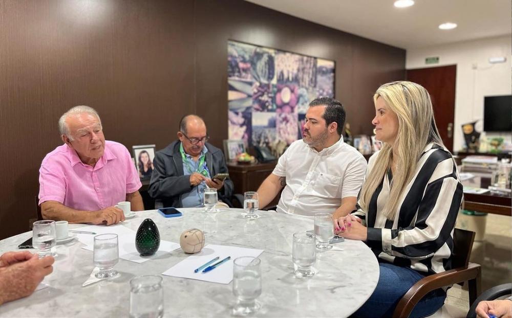 Prefeita Ceci alinha parceria com o Senar em prol da agricultura em Atalaia.