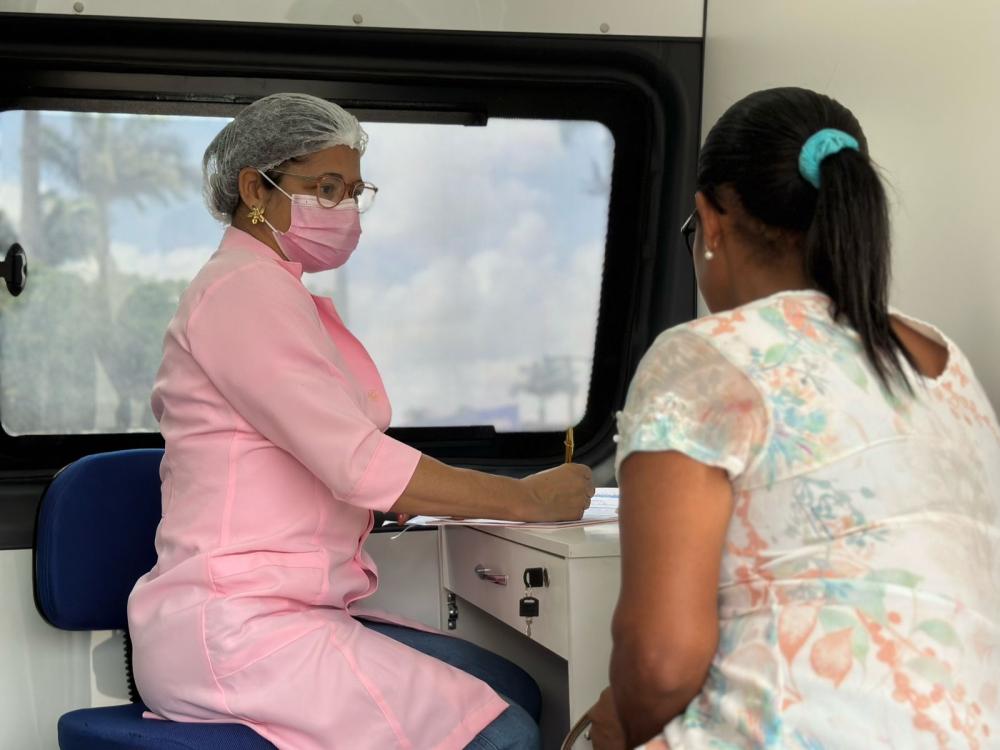 80 mulheres realizam exame em Atalaia para prevenção do câncer de mama.