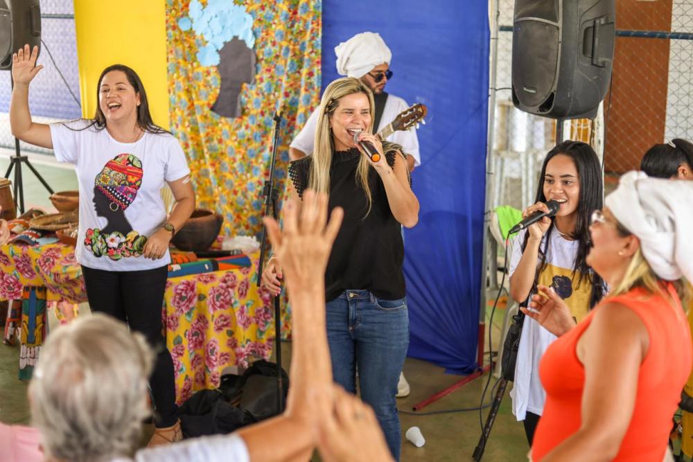 Atalaia vivencia Semana Cultural Afro-brasileira.