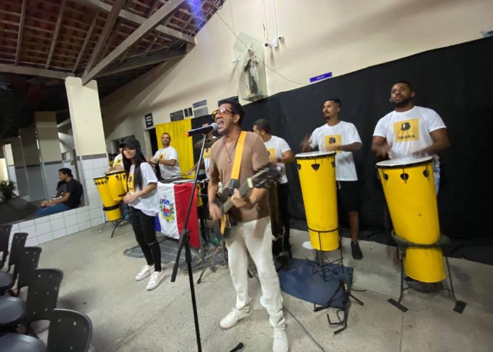 Banda Afro Odara foi atração musical na 11ª edição do Desfile Beleza Negra, de Carmópolis - SE.