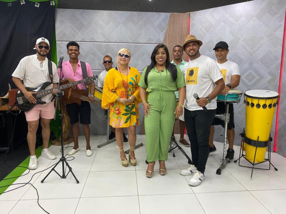 Banda Odara se apresenta em programa da TV OOPS de Arapiraca e divulga agenda de shows para o Carnaval 2024.
