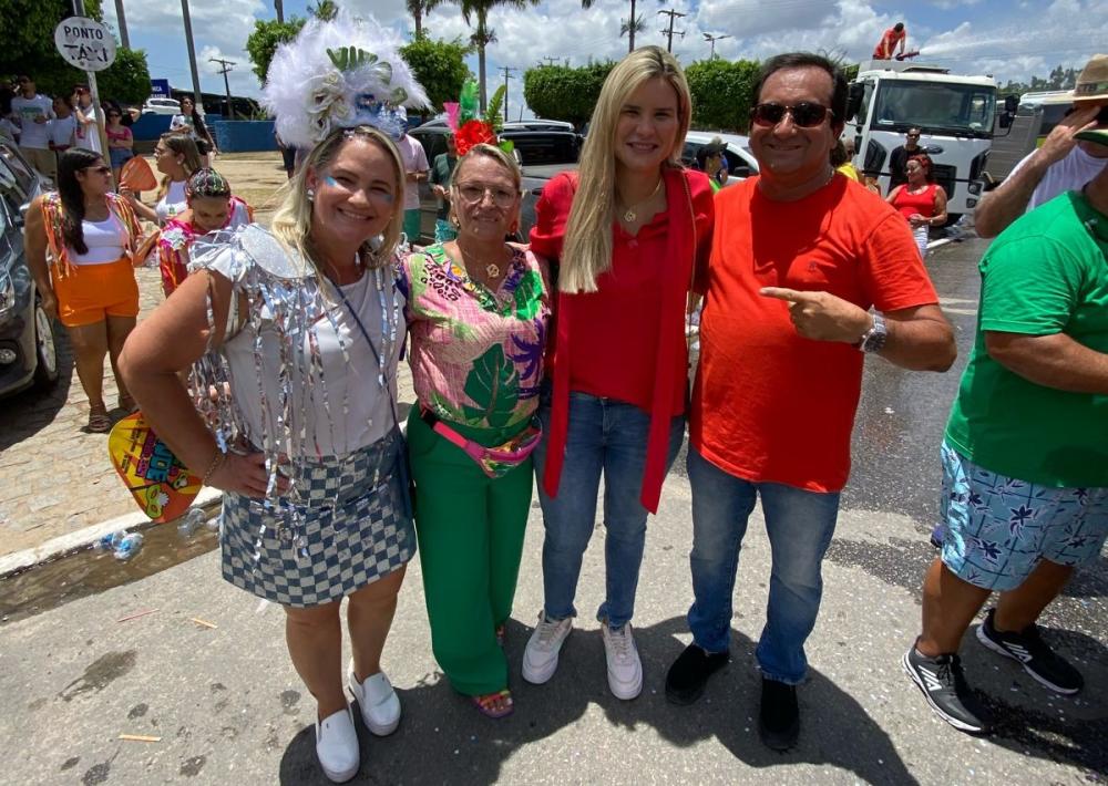 Vereador Neto Acioli prestigia o Bloco da Saúde