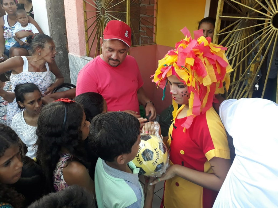 as crianças e seus familiares se divertiram com uma programação preparada com muito carinho para eles.