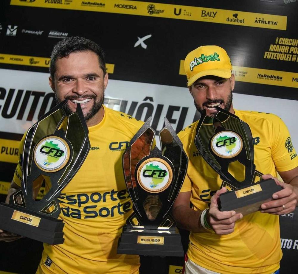 Alagoanos Hiltinho e Franklin vencem invictos a 1ª etapa do circuito Futevôlei Brasil 2024.