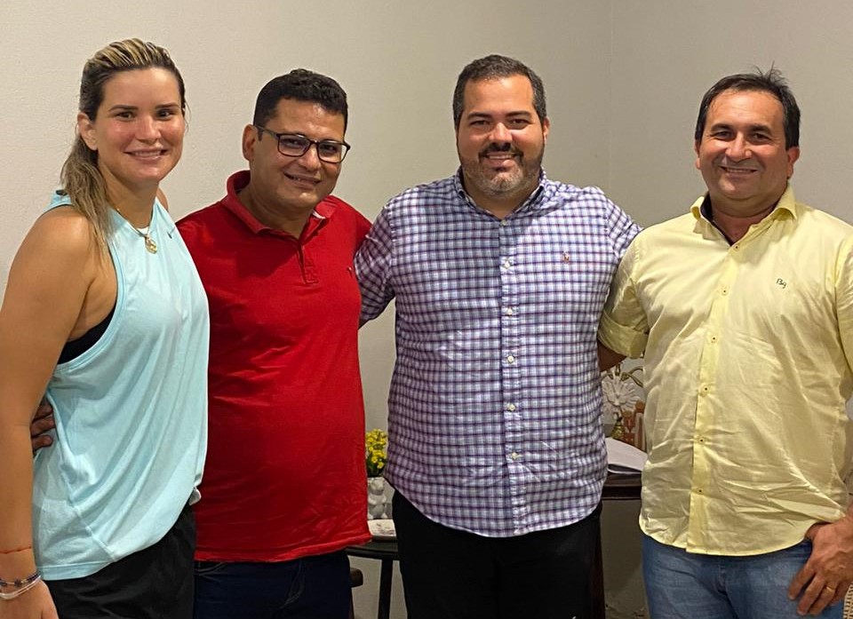 Vereador Neto Acioli fortalece sua pré-candidatura com o apoio de Wendell Barros e família.