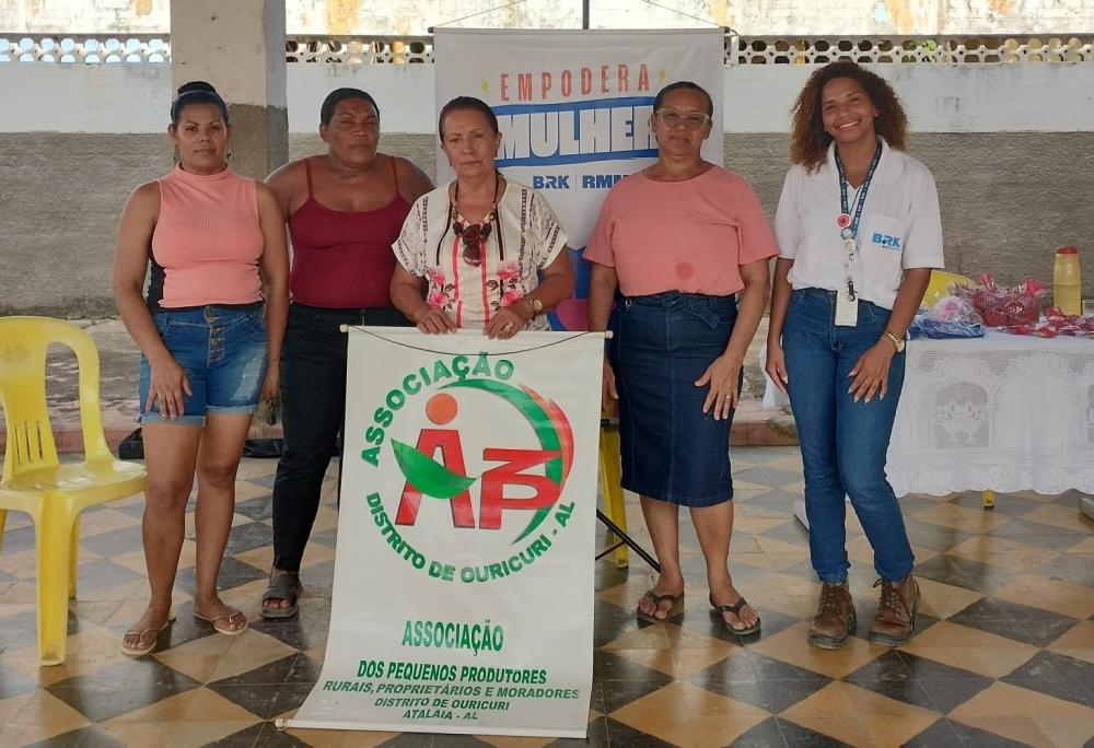 Mulher de força e coragem exemplo para muitas outras pessoas. Sempre se revelou uma grande líder comunitária disposta a buscar benefícios para todos.