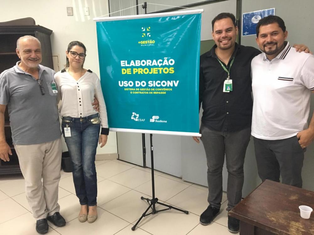 Daniella Wálmala e o atalaiense Francisco Batinga, participaram de cursos de Elaboração de Projetos e SICONV.