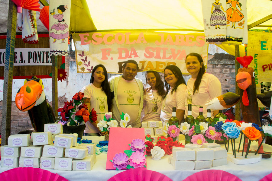 Na oportunidade, os alunos puderam não apenas mostrar o que apreenderam sobre empreendedorismo sustentável, mas também comercializar os produtos.