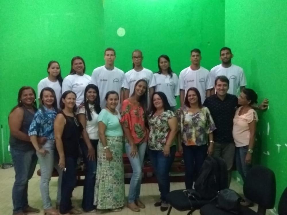 Alunos da EJA em Atalaia participam do projeto Jovem e Adulto Aprendiz.