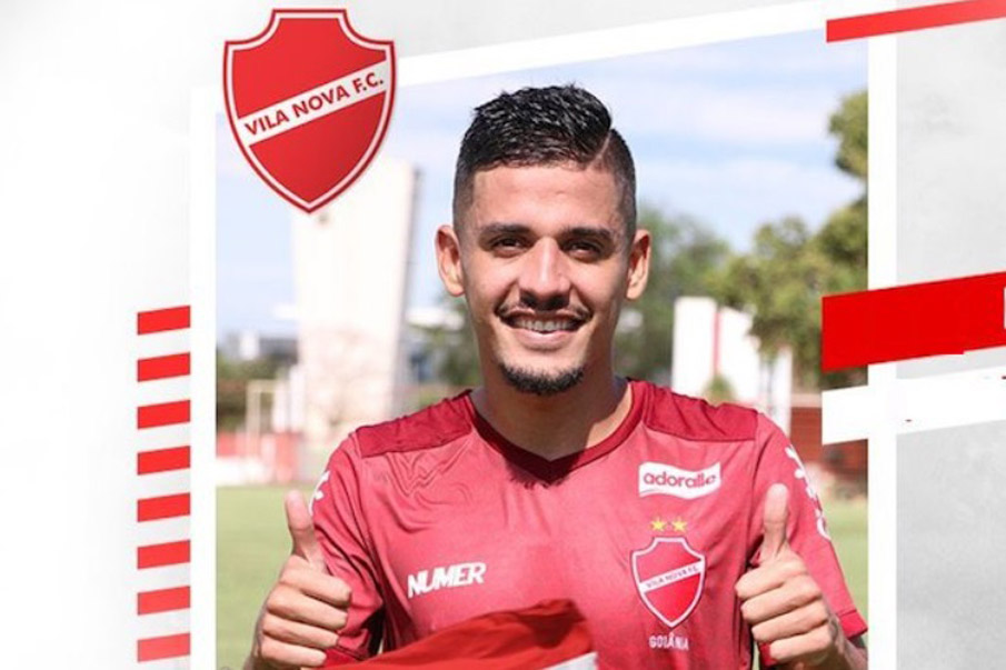 Neto Moura foi anunciado como novo reforço do Vila Nova.