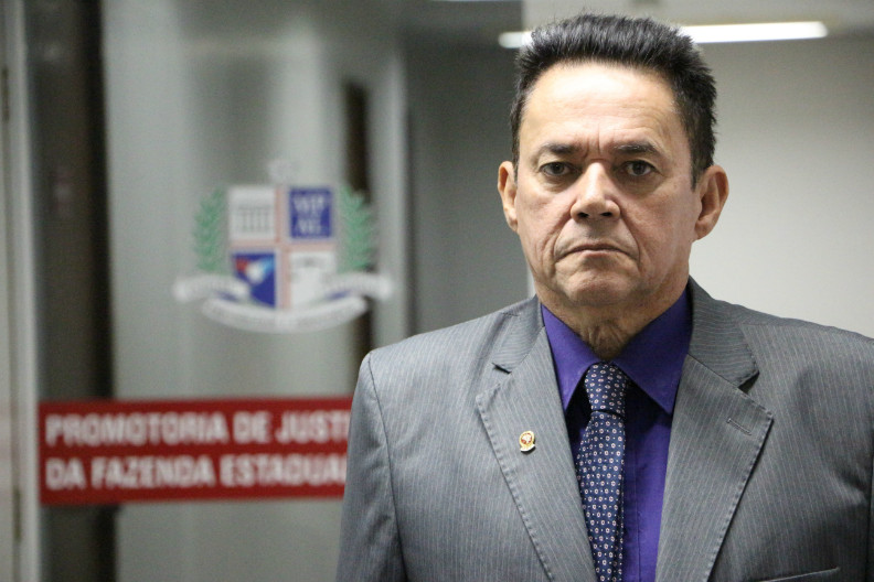 Dr. Sostenes de Araújo Gaia era Promotor titular de Justiça da comarca Atalaia.