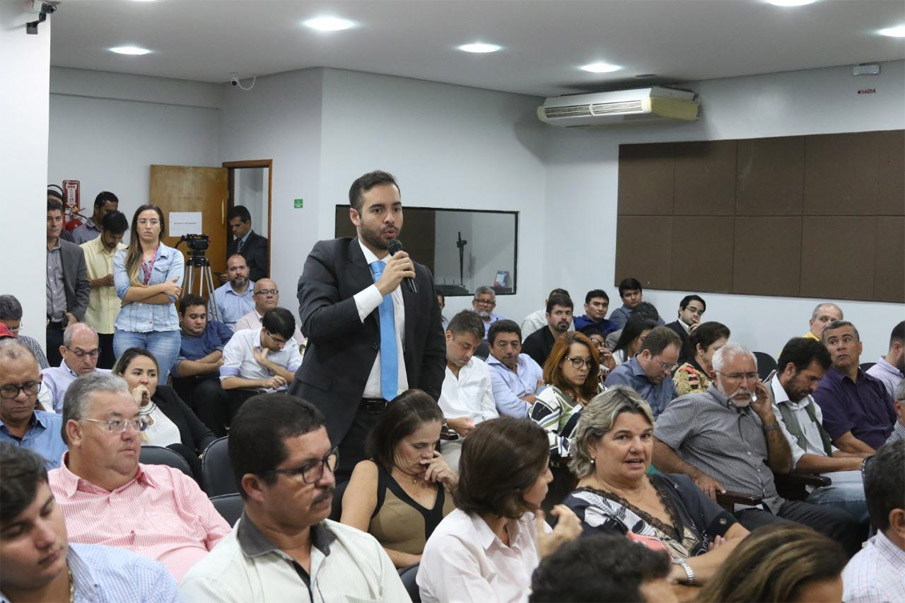 Procurador do município, Dr. Márcio Júnior, participou da reunião na AMA, de apresentação do programa.