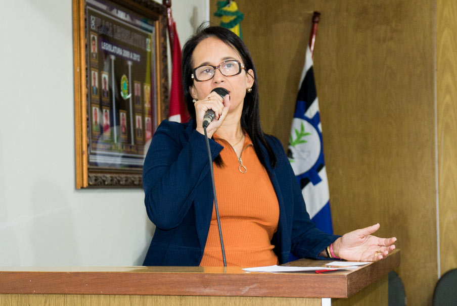 Vereadora Janaína do Cal.