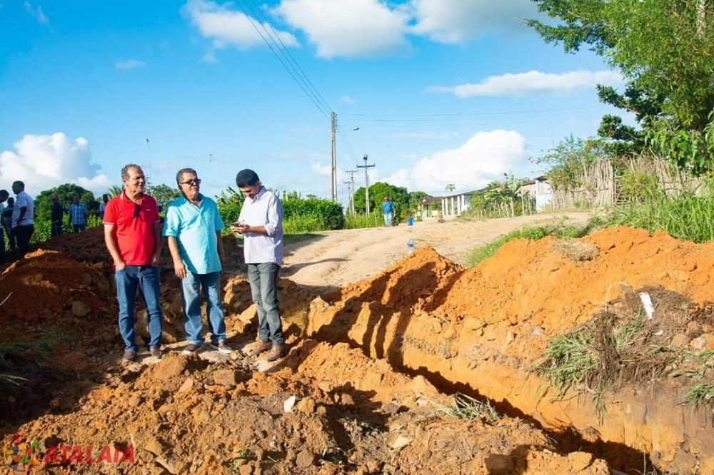 Chico Vigário visita obras no Distrito Ouricuri