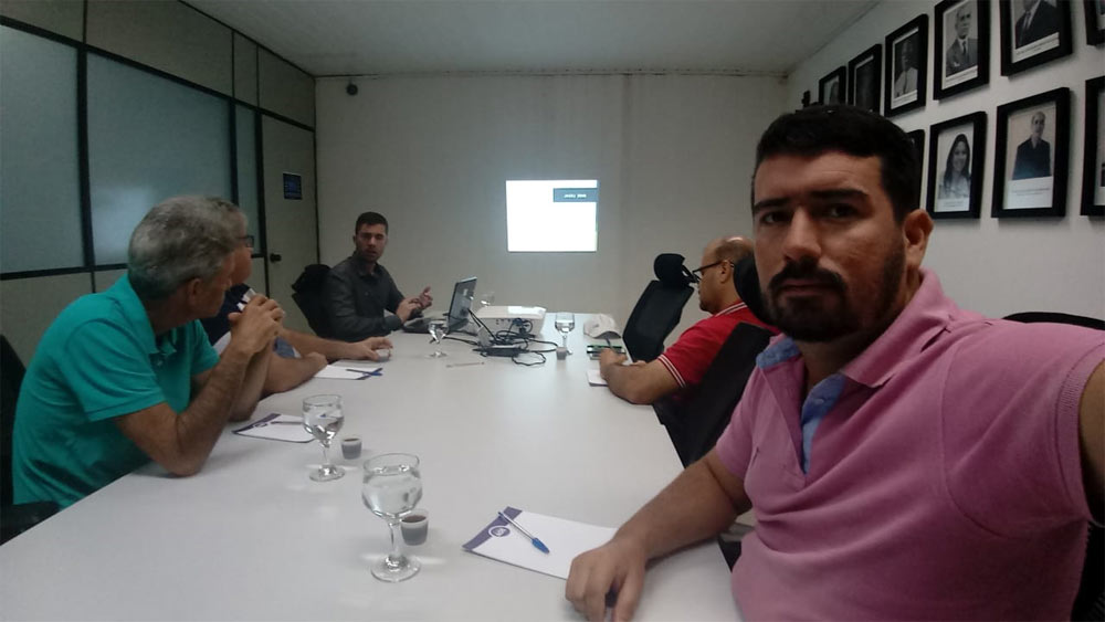 Equipe da Prefeitura de Atalaia participa de capacitação na Juceal.