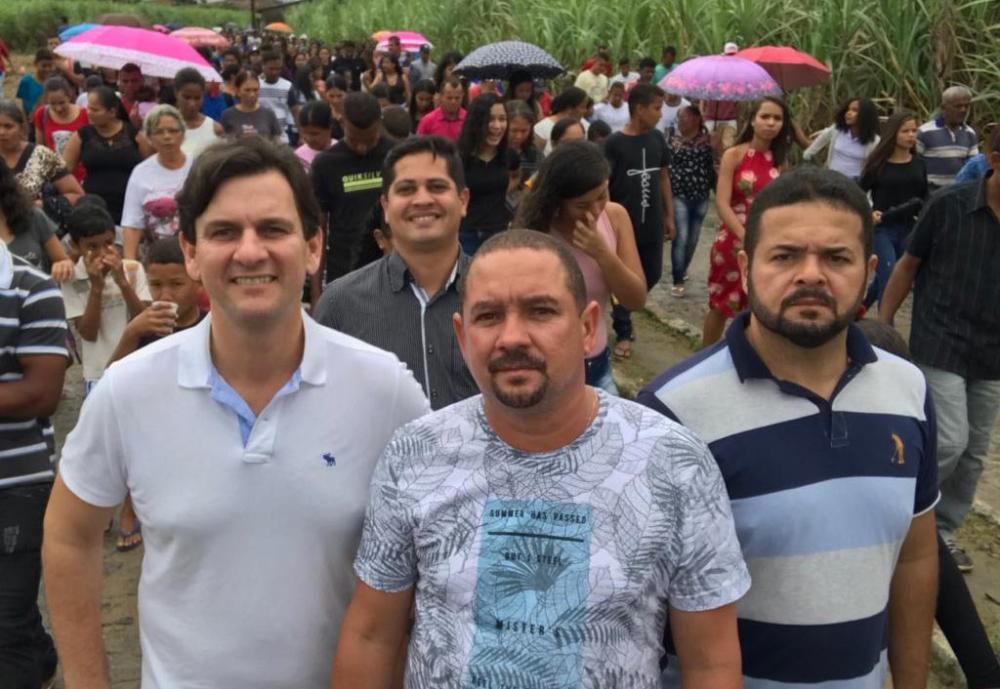 Ao lado do vereador Quinho e amigos, Marcelo Beltrão participa da Romaria em homenagem a Padre Cicero.