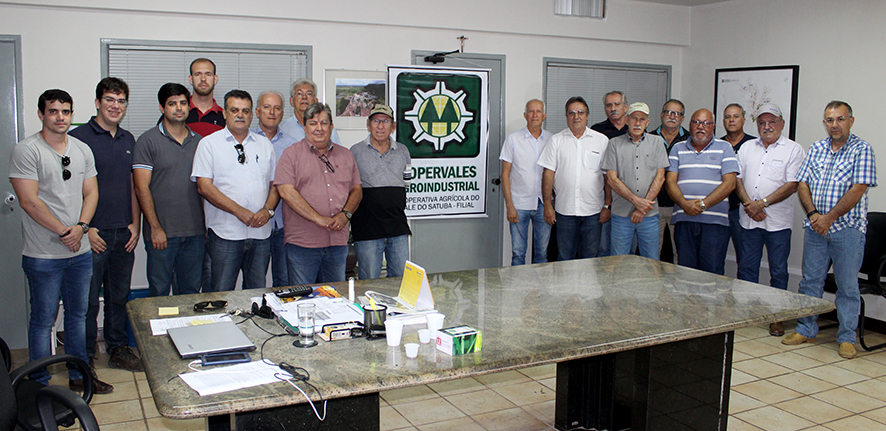 Dirigentes e cooperados da Copervales. Foto: Senar Alagoas.