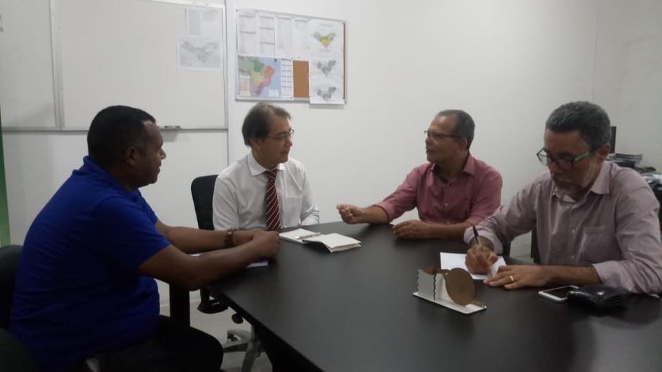 Prefeito Chico Vigário em reunião na EMATER/AL.