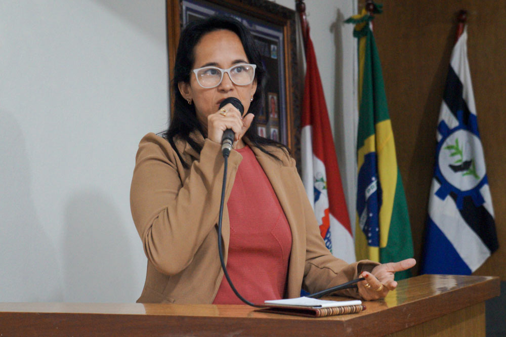 Vereadora Janaína do Cal.